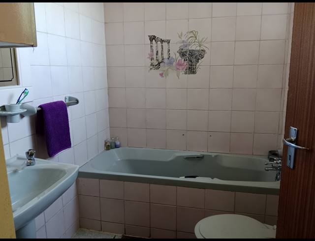 5 BEDROOM HOUSE FOR SALE IN NORTHDALE